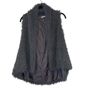 En Crème Faux Fur Vest Small Gray Shaggy Open Front Cozy Layering Jacket